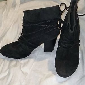 Heel boots